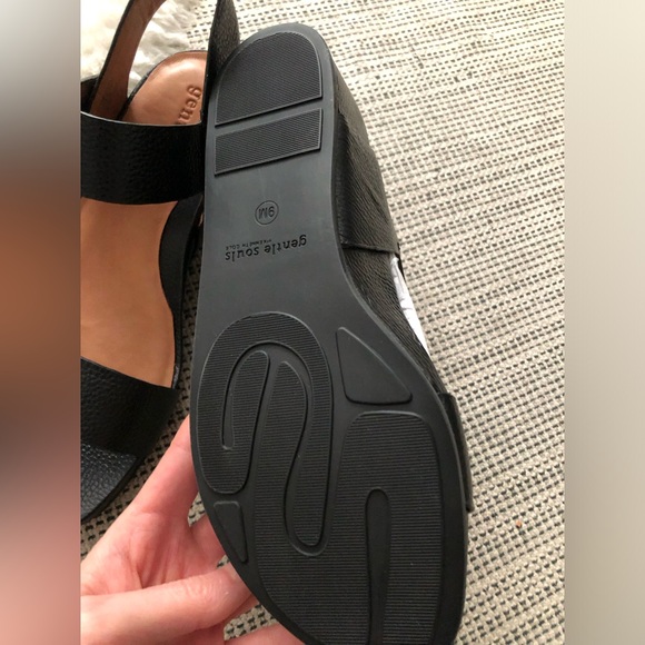 Gentle Soul by Kenneth Cole Gisele black sandals size 9 - Picture 3 of 10